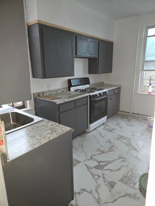 2519 Curtis St, Unit 2
