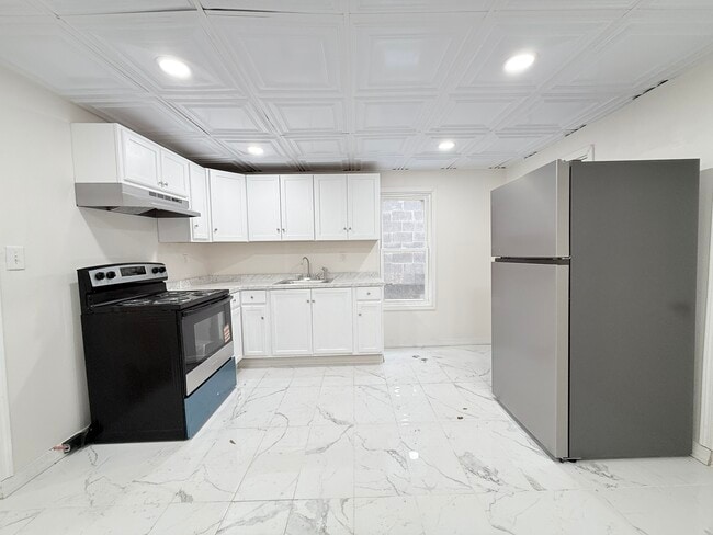 210-212 Center Ave in Plymouth, PA - Building Photo - Building Photo