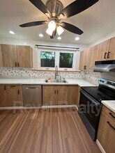 92-1068-1068 Palahia St in Kapolei, HI - Building Photo - Building Photo