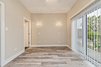 6530 S Maryland Ave in Chicago, IL - Building Photo - Building Photo