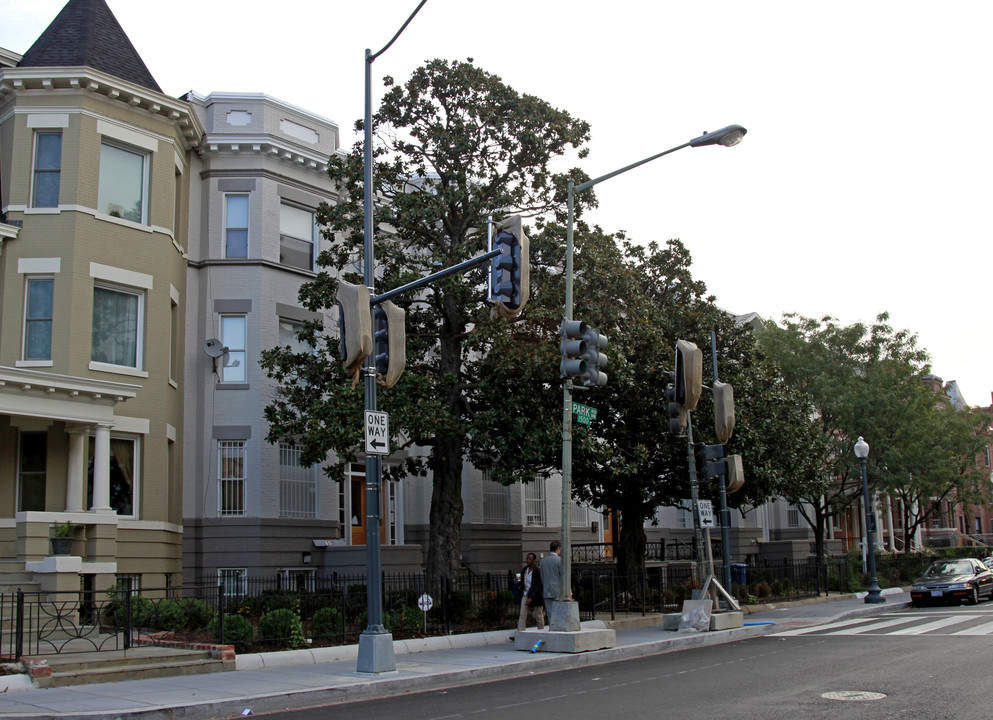 1519-1527 Park Rd NW in Washington, DC - Building Photo