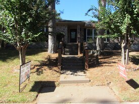 603 Hillcrest Dr in Huntsville, TX - Building Photo