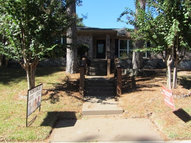 property at 603 Hillcrest Dr