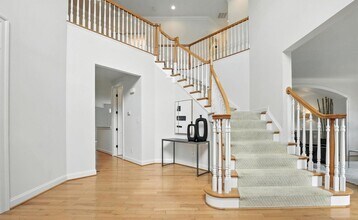 6634 Brawner St in McLean, VA - Foto de edificio - Building Photo