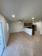 5269 SE Jennings Ln in Stuart, FL - Foto de edificio - Building Photo