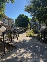 1412 N Cherry St in Chico, CA - Foto de edificio - Building Photo