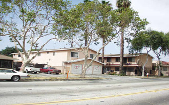 4821 E Compton Blvd Apartments