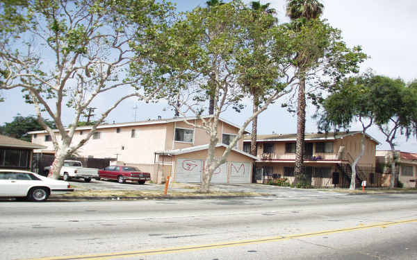 4821 E Compton Blvd in Compton, CA - Foto de edificio