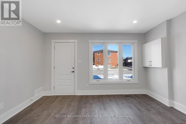 89 Orchard View Blvd in Oshawa, ON - Building Photo - Building Photo