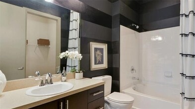 2115 Piedmont Rd NE in Atlanta, GA - Foto de edificio - Building Photo