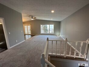 3840 Wakonda Dr in Bettendorf, IA - Building Photo - Building Photo