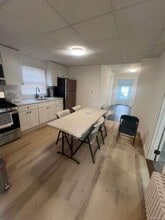 223 S 8th St in Lindenhurst, NY - Building Photo - Building Photo