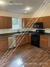 229 Lions Park Rd in Marietta, SC - Building Photo - Building Photo