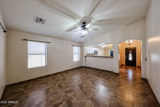 11761 W Dos Rios Dr in Sun City, AZ - Building Photo - Building Photo