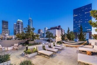 Be DTLA in Los Angeles, CA - Foto de edificio - Building Photo