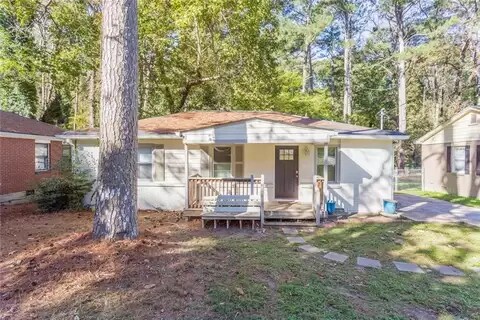 2931 Diana Dr SW in Atlanta, GA - Building Photo