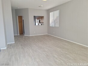 824 Painted Vista Ave in Las Vegas, NV - Building Photo - Building Photo