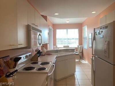 2021 Crestview Way in Naples, FL - Foto de edificio