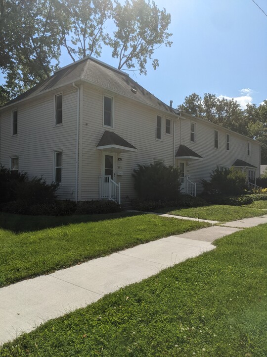 602 8th St in Ames, IA - Building Photo