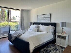 280 Castellana S in Palm Desert, CA - Building Photo - Building Photo