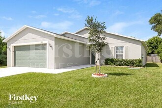 1750 SW Hampshire Ln in Port St. Lucie, FL - Building Photo - Building Photo