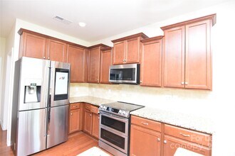 1121 Blackwaterside Dr in Fort Mill, SC - Building Photo - Building Photo