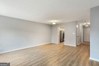 587 Wedgewood Dr in Alpharetta, GA - Building Photo - Building Photo