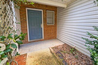 2143 Delta Way in Tallahassee, FL - Building Photo - Building Photo