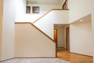 3737 247th Ave SE in Issaquah, WA - Building Photo - Building Photo