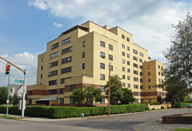 One Morris in Charleston, WV - Foto de edificio - Building Photo