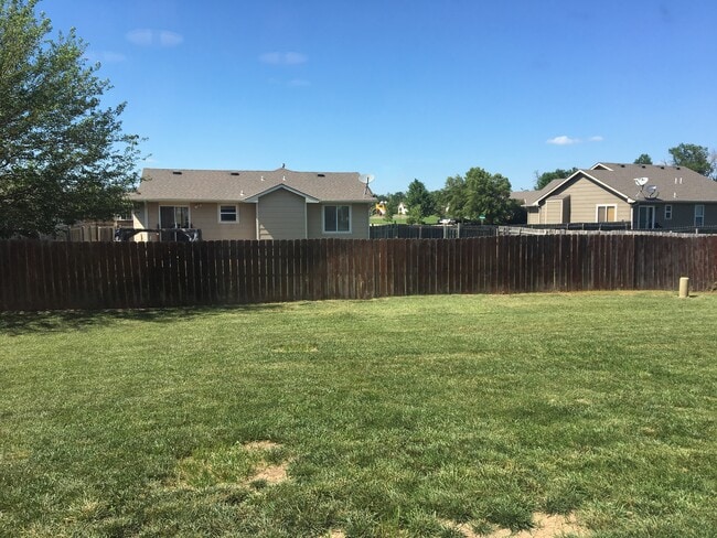 2218 E Carriage Dr in Derby, KS - Building Photo - Building Photo