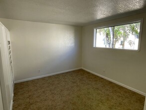 25200 Gentian Ave in Moreno Valley, CA - Building Photo - Building Photo