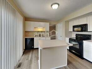 10358 Cerulean Dr in Noblesville, IN - Foto de edificio - Building Photo