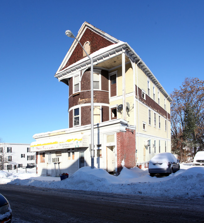 82 Harrison St in Worcester, MA - Foto de edificio