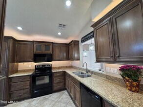 3439 E Juanita Ave in Gilbert, AZ - Building Photo - Building Photo