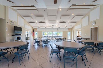 640 Snug Harbor Dr, Unit 1 in Boynton Beach, FL - Foto de edificio - Building Photo