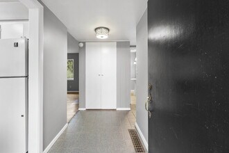 7746 SW 5th Ave. in Portland, OR - Building Photo - Building Photo