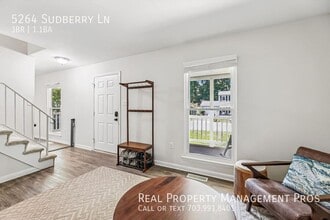 5264 Sudberry Ln in Woodbridge, VA - Foto de edificio - Building Photo
