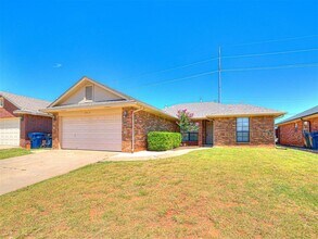 4917 NW 164th Terrace in Edmond, OK - Foto de edificio - Building Photo
