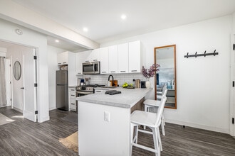 Santa Monica Palms in Santa Monica, CA - Foto de edificio - Interior Photo