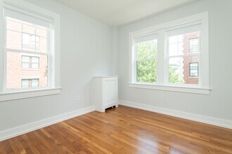 16 Forest St, Unit 21 in Cambridge, MA - Building Photo - Building Photo