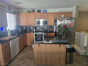 8949 Brian Christopher Ave in Las Vegas, NV - Foto de edificio - Building Photo