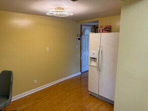 2352 Poland St, Unit 2352 in Hamtramck, MI - Building Photo - Building Photo