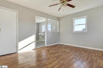 731 Winding Creek Rd in Liberty, SC - Building Photo - Building Photo