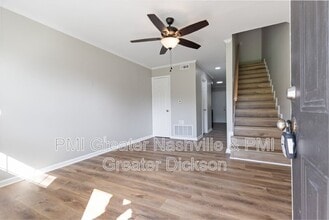 302 Spring St in Dickson, TN - Building Photo - Building Photo