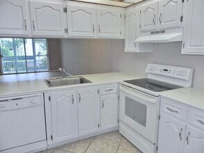 1101 Bahama Bend in Coconut Creek, FL - Building Photo - Building Photo