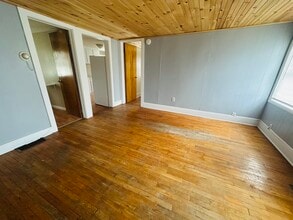 238 W 5th St, Unit 4 in Oswego, NY - Building Photo - Building Photo