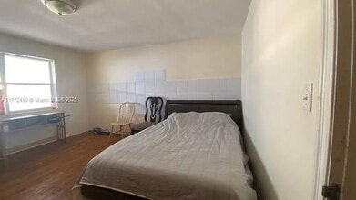 1843 Wiley St, Unit 1 in Hollywood, FL - Building Photo - Building Photo