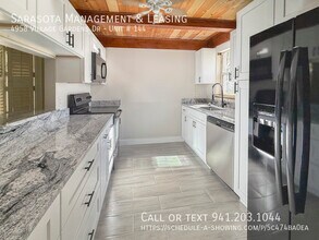 4958 Village Garden Dr in Sarasota, FL - Building Photo - Building Photo