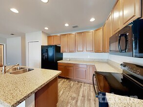 2310 10th Ave E in Palmetto, FL - Building Photo - Building Photo